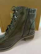 Bota Estilo Militar de Verniz FR1199