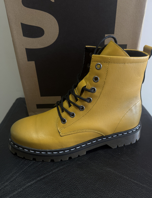 Bota estilo militar SOFIE 04