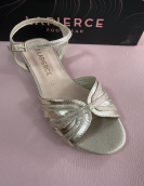 Sandália dourado LAPIERCE  MF12